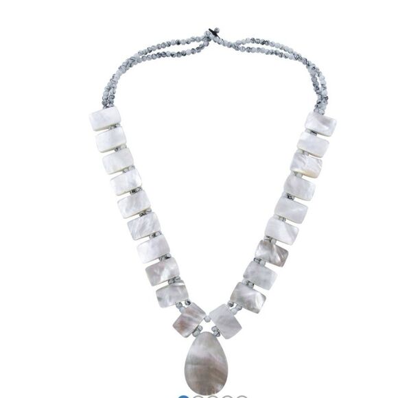 Mother of Pearl Necklace - Picture 1 of 5